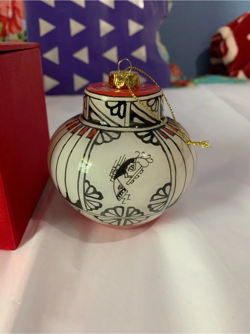 Lawrence Vargas Hand Painted Ornament HB102-Kokopelli Silk Box